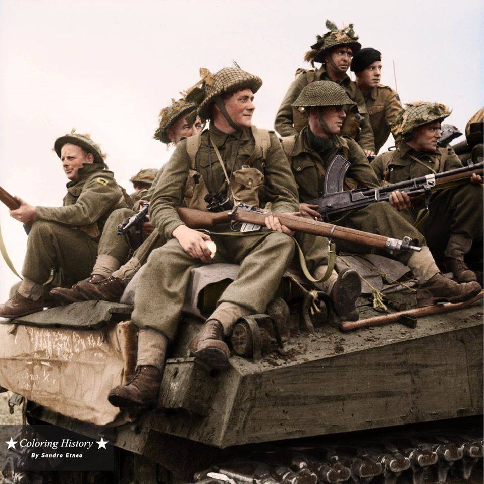 Britanniques sur un Sherman (24 septembre 1944)