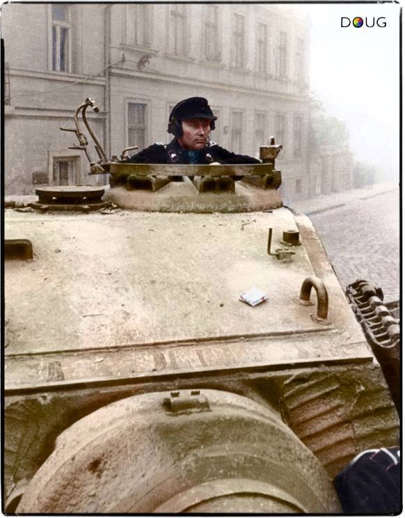 Tourelle d'un Tigre II et son commandant (octobre 1944) 