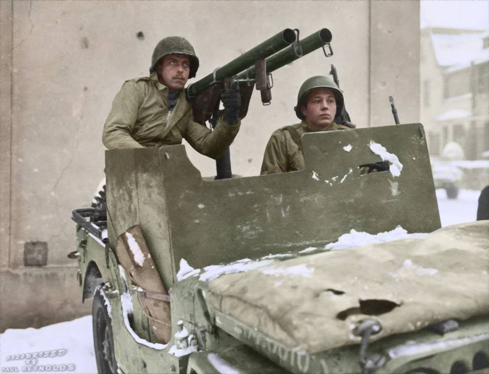Photos colorisées d'infanterie 1945