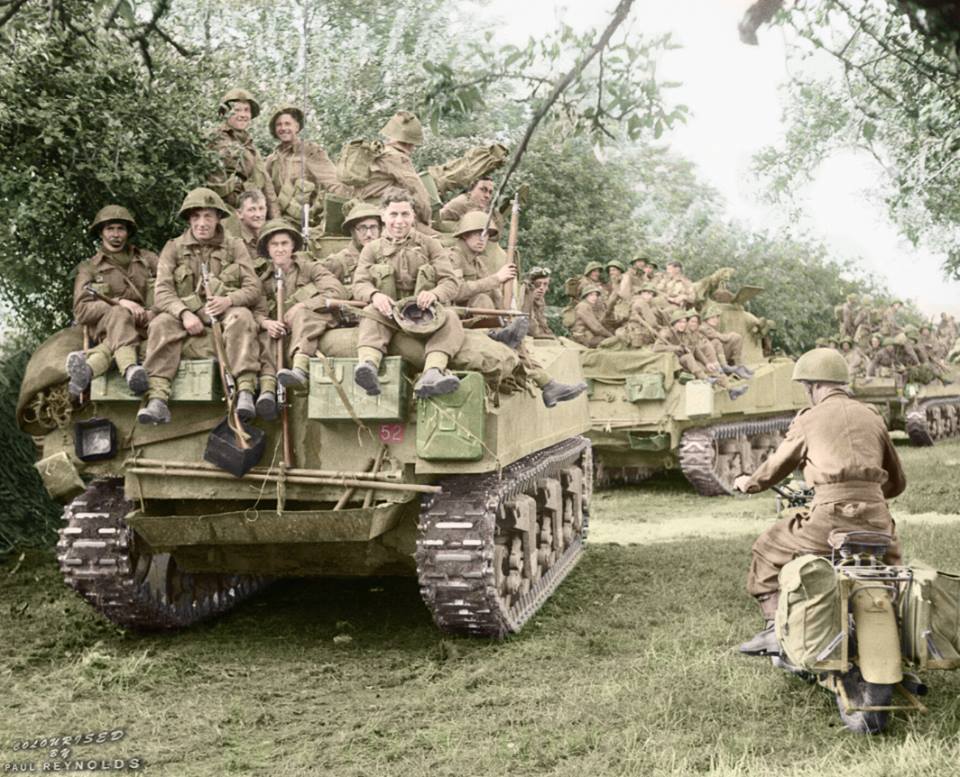 Sherman Britannique transportant de l'infanterie (18 juillet 1944)