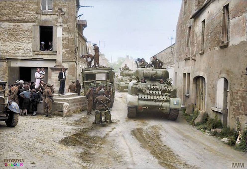 Sherman en attente (12 juin 1944)
