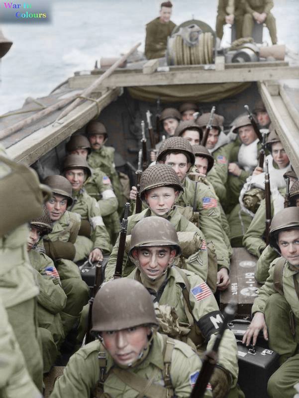 Troupes américaines dans une barge de débarquement (8 novembre 1942)
