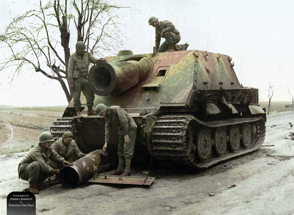 Sturmtiger à l'abandon (avril 1945)