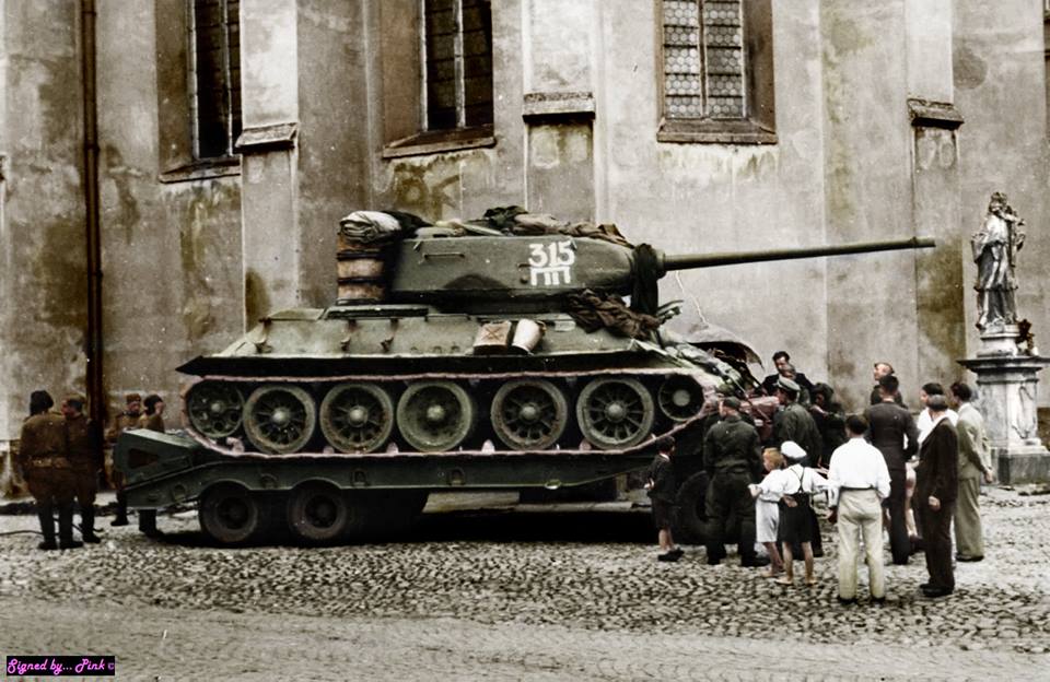 T-34/85 en transport (mai 1945)